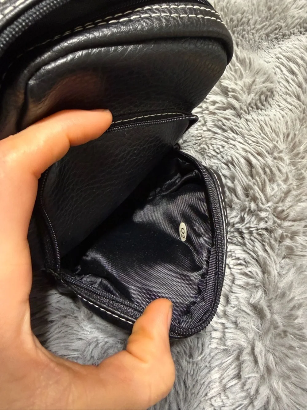 Samsonite Vintage 90’s Black Pebbled Crossbody soft Camera Pouch bag